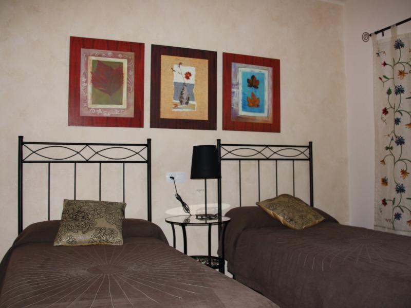 Hostal Rte. Elena Fuentes de Ebro Habitación foto