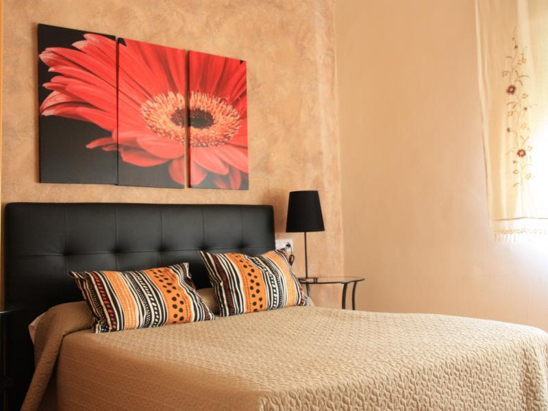 Hostal Rte. Elena Fuentes de Ebro Habitación foto